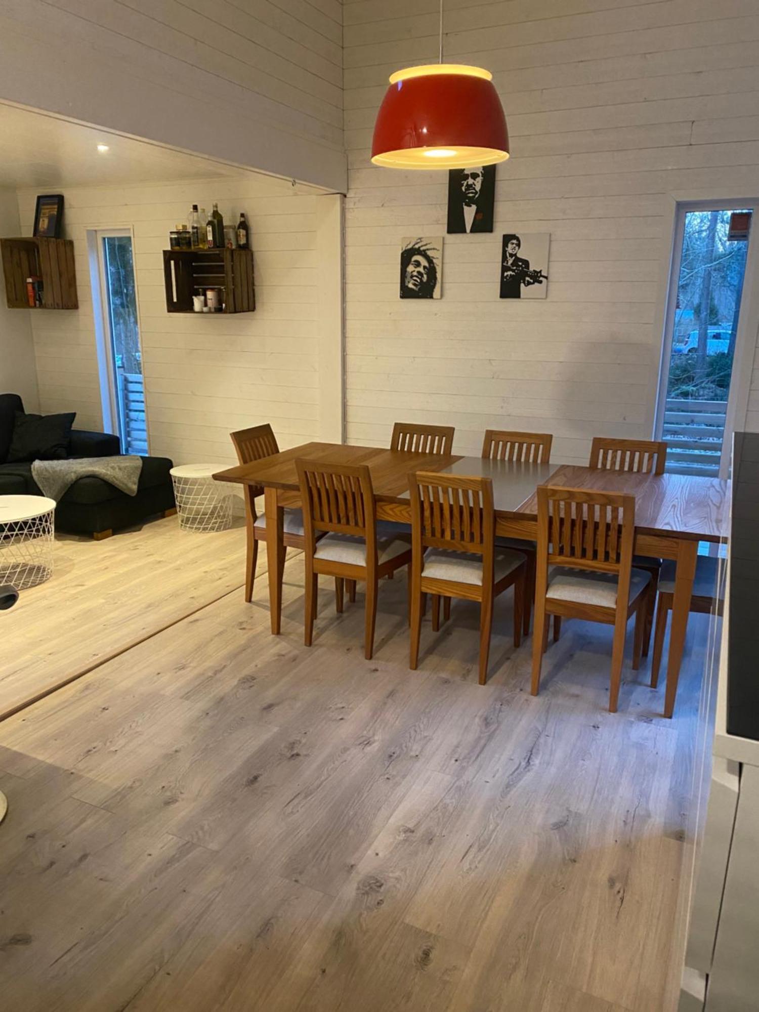 Stuga Pa Oe / Naerhet Till Vatten Mariestad Exterior photo